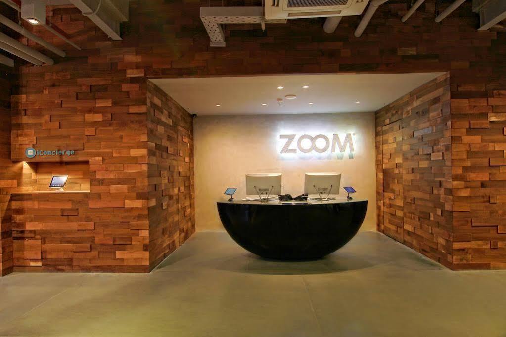 Zoom Smart Hotel Jemursari Surabaya Eksteriør billede